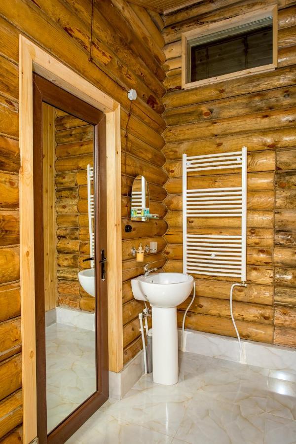 Snow Time Eco Chalet กูเดาริ ภายนอก รูปภาพ